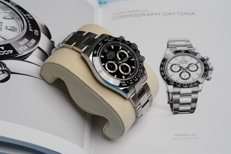Tips for buying Rolex - Live Auctions Book