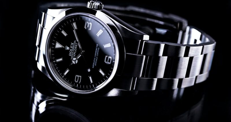 Tips for buying Rolex - Live Auctions_